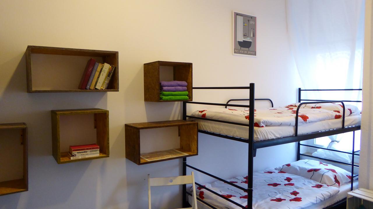 Flyfly Hostel , Darmowy Parking , Rezerwuj Przez Urzadzenia Mobilne -10 Procent Wrocław Buitenkant foto