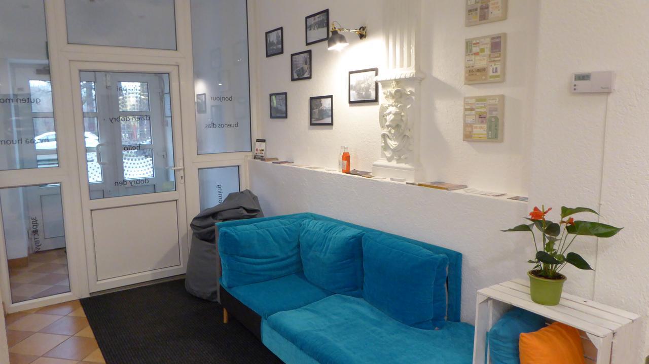 Flyfly Hostel , Darmowy Parking , Rezerwuj Przez Urzadzenia Mobilne -10 Procent Wrocław Buitenkant foto