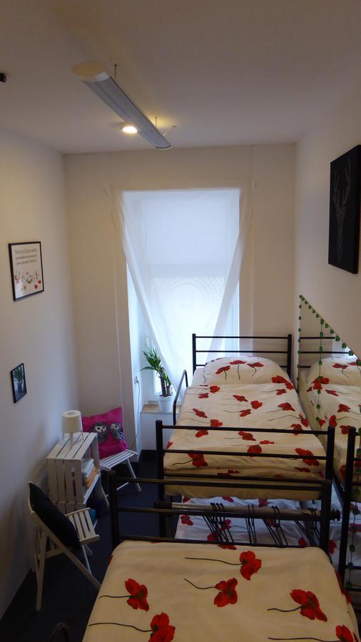 Flyfly Hostel , Darmowy Parking , Rezerwuj Przez Urzadzenia Mobilne -10 Procent Wrocław Buitenkant foto